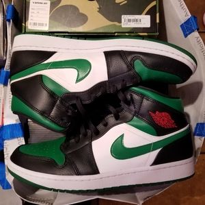 Jordan 1s "green toe,gucci" (VNDS)